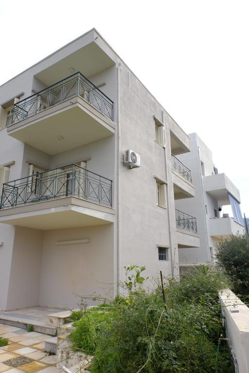 Dialinas Apartments Istro Exterior photo